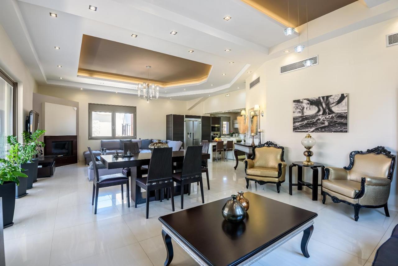Luxury Villa In City Center With Rooftop Swimming Pool خانيا المظهر الخارجي الصورة